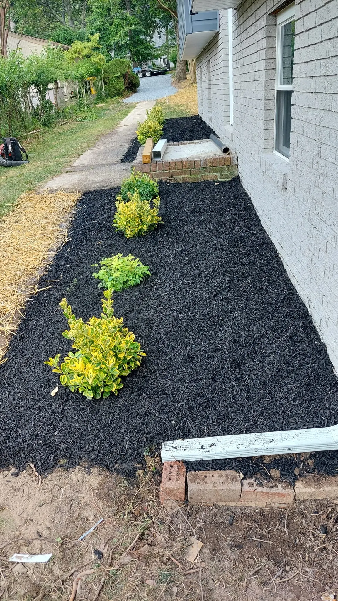 fresh mulch installation